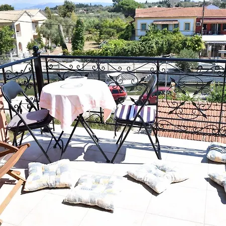 Theodora House بيت للعطل ليفكيمي